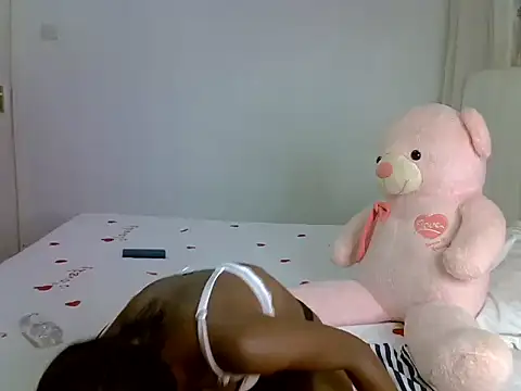 Snapshot of Melanin_magic chatting on June 11, 2:53 am Melanin magic online show from June 11, 2:53 am
