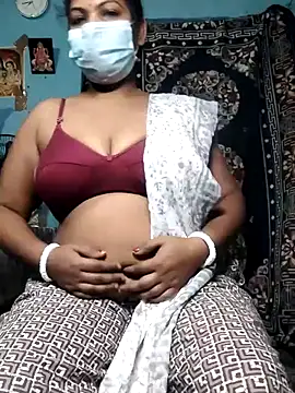 Snapshot of Mis-maya chatting on June 22, 2:13 am Mis-maya online show from June 22, 2:13 am