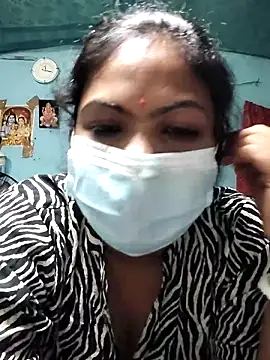 Snapshot of Mis-maya chatting on July 1, 6:48 am Mis-maya online show from July 1, 6:48 am