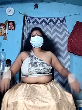 Snapshot of Mis-maya chatting on July 2, 3:23 am Mis-maya online show from July 2, 3:23 am