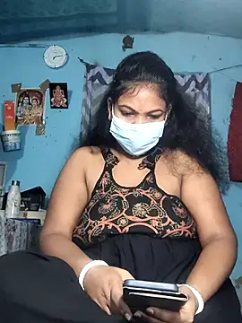 Snapshot of Mis-maya chatting on July 4, 1:45 am Mis-maya online show from July 4, 1:45 am
