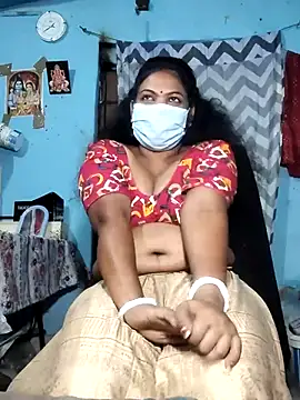 Snapshot of Mis-maya chatting on July 5, 8:10 am Mis-maya online show from July 5, 8:10 am