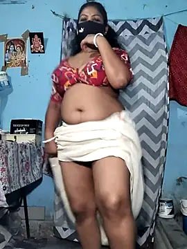 Snapshot of Mis-maya chatting on July 9, 4:00 pm Mis-maya online show from July 9, 4:00 pm