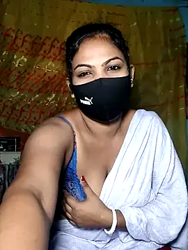 Snapshot of Mis-maya chatting on July 17, 6:13 pm Mis-maya online show from July 17, 6:13 pm