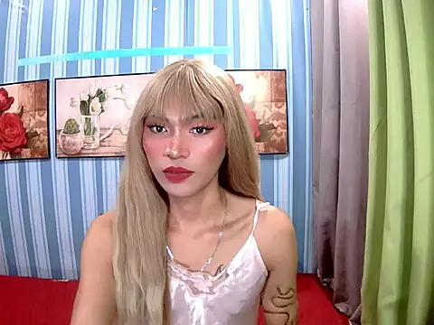 Snapshot of precious_fun chatting on June 6, 5:39 pm precious fun online show from June 6, 5:39 pm