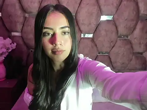 Snapshot of Dulcineaa19 chatting on June 27, 2:34 pm Dulcineaa19 online show from June 27, 2:34 pm