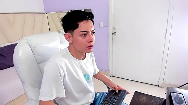 Ethan12  online show from June 14, 3:08 am