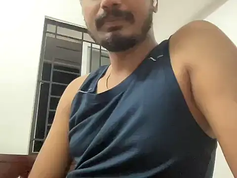 Snapshot of NAVIN0001 chatting on August 3, 6:11 pm NAVIN0001 online show from August 3, 6:11 pm