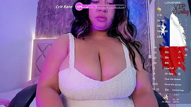 Snapshot of Alicee_tylor chatting on June 13, 11:19 am Alicee tylor online show from June 13, 11:19 am