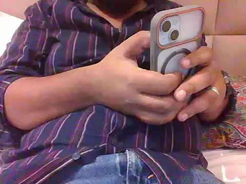 Snapshot of Usermilf69 chatting on August 1, 8:35 am Usermilf69 online show from August 1, 8:35 am