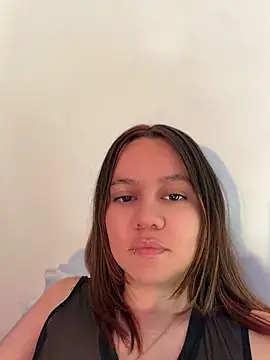 Emma Jonas online show from July 16, 4:57 pm