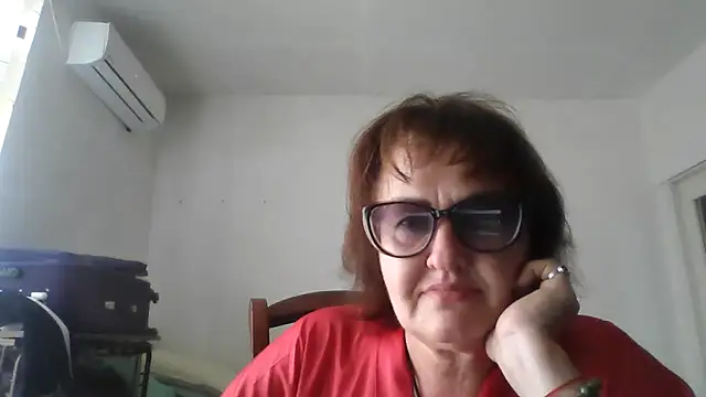 Snapshot of ErikaXShine chatting on June 19, 12:20 pm ErikaXShine online show from June 19, 12:20 pm