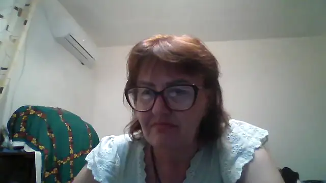 Snapshot of ErikaXShine chatting on July 4, 5:30 pm ErikaXShine online show from July 4, 5:30 pm