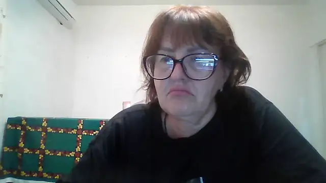 Snapshot of ErikaXShine chatting on July 5, 6:59 pm ErikaXShine online show from July 5, 6:59 pm