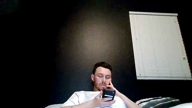 Snapshot of Mikecloudyhawk chatting on July 1, 8:05 am Mikecloudyhawk online show from July 1, 8:05 am