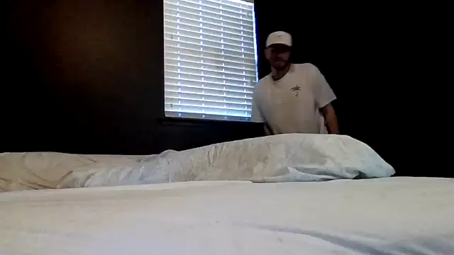 Snapshot of Mikecloudyhawk chatting on July 7, 3:05 pm Mikecloudyhawk online show from July 7, 3:05 pm