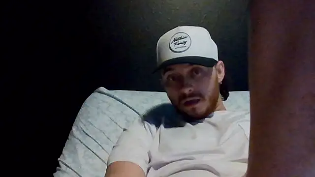 Snapshot of Mikecloudyhawk chatting on July 9, 1:31 am Mikecloudyhawk online show from July 9, 1:31 am