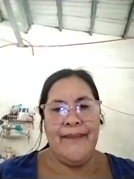 Snapshot of ClassyLady51 chatting on June 11, 5:27 am ClassyLady51 online show from June 11, 5:27 am