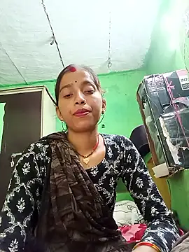 Snapshot of Cut_shivi56 chatting on June 22, 10:01 am Cut shivi56 online show from June 22, 10:01 am