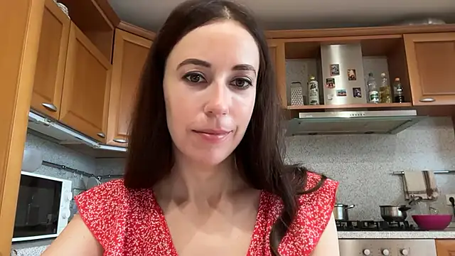Flamingo Queen online show from July 28, 5:25 am