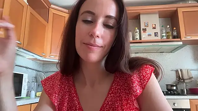 Flamingo Queen online show from July 30, 5:50 am