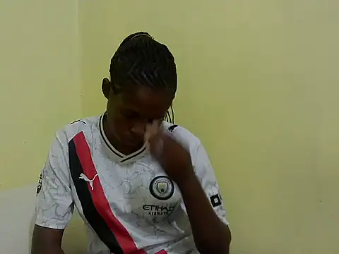 Snapshot of lilmomaa chatting on June 18, 5:50 pm lilmomaa online show from June 18, 5:50 pm