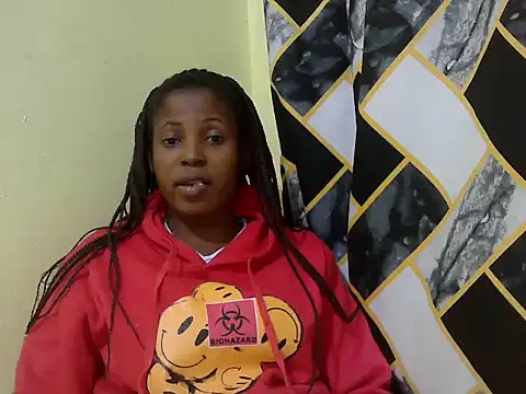 Snapshot of lilmomaa chatting on July 19, 12:03 am lilmomaa online show from July 19, 12:03 am