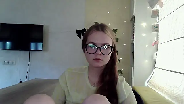 Snapshot of AvrilGillig chatting on June 25, 6:07 am AvrilGillig online show from June 25, 6:07 am