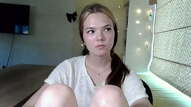 Snapshot of AvrilGillig chatting on June 26, 2:54 pm AvrilGillig online show from June 26, 2:54 pm