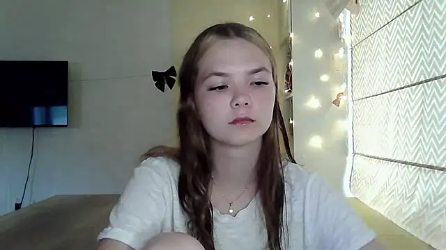 Snapshot of AvrilGillig chatting on June 28, 2:12 pm AvrilGillig online show from June 28, 2:12 pm