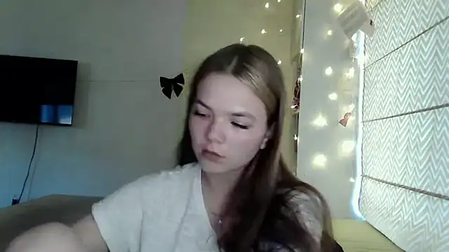 Snapshot of AvrilGillig chatting on June 30, 3:13 pm AvrilGillig online show from June 30, 3:13 pm