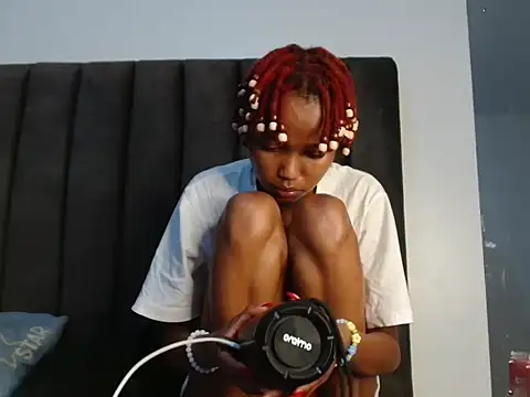 Snapshot of sexy_ignis_aura chatting on July 20, 8:33 pm sexy ignis aura online show from July 20, 8:33 pm