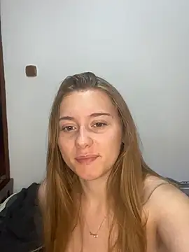 Snapshot of FlirtySophiaa chatting on June 17, 10:06 am FlirtySophiaa online show from June 17, 10:06 am