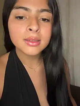 canelareina online show from June 28, 7:20 pm