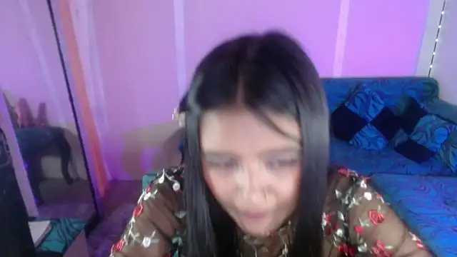 Snapshot of sweet_susy222 chatting on July 21, 6:43 pm sweet susy222 online show from July 21, 6:43 pm