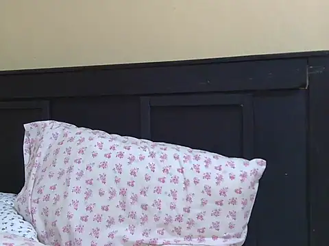 Snapshot of kinkydolll chatting on June 21, 6:16 am kinkydolll online show from June 21, 6:16 am