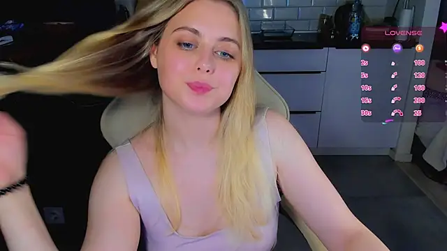blonde kellyy online show from June 21, 12:02 am