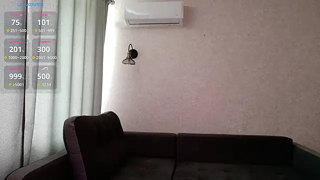 Snapshot of eve_lush chatting on June 22, 10:23 am eve lush online show from June 22, 10:23 am