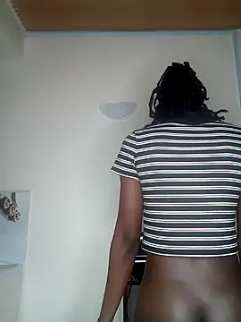 Snapshot of Derah_O chatting on June 17, 8:32 pm Derah O online show from June 17, 8:32 pm