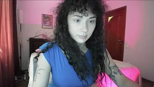 elisskriter online show from July 30, 12:15 pm