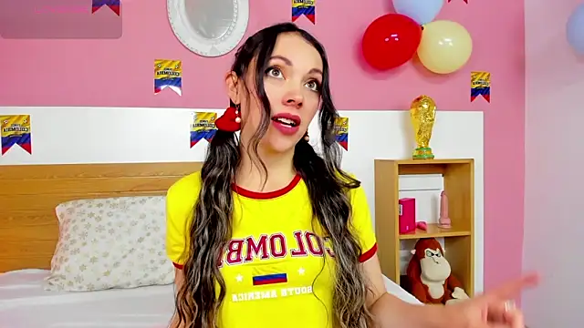 AshleyBenoitt online show from June 14, 12:51 pm
