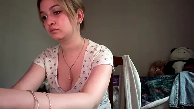 CloudyFoxy online show from July 3, 1:23 am