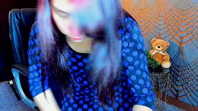 Livia Shy online show from June 26, 5:34 am