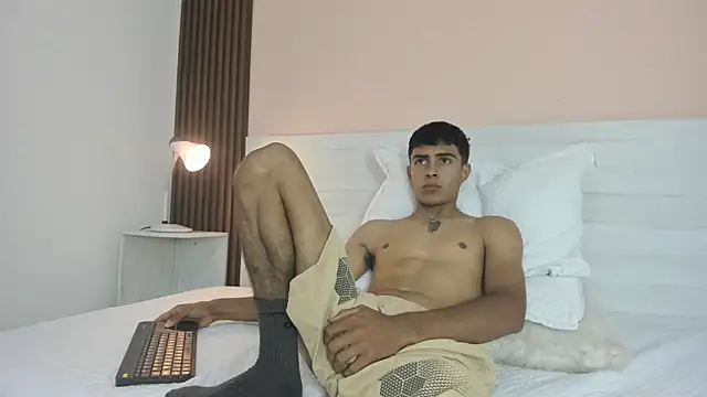 Bruno fox online show from July 15, 9:31 pm