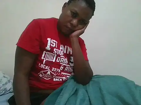 Snapshot of Sweetbanana24 chatting on July 1, 12:23 am Sweetbanana24 online show from July 1, 12:23 am