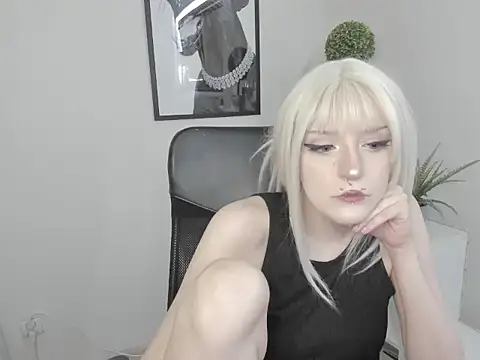 Snapshot of NikaDream chatting on June 26, 12:42 pm NikaDream online show from June 26, 12:42 pm