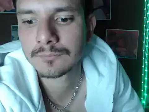 Snapshot of AlphaMercury chatting on July 11, 5:21 am AlphaMercury online show from July 11, 5:21 am