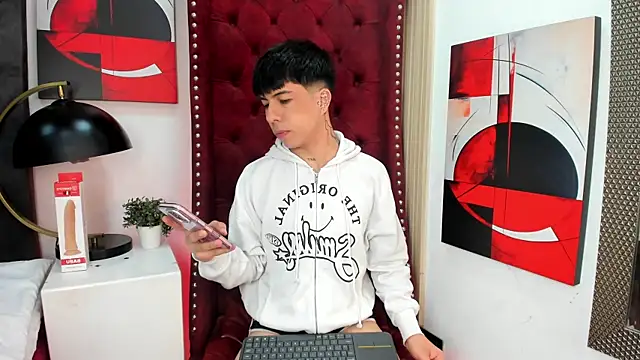Mathyw Mont online show from June 26, 3:55 am