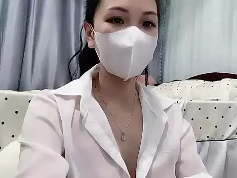 Snapshot of Lucy-681 chatting on June 12, 7:29 am Lucy-681 online show from June 12, 7:29 am