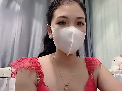 Snapshot of Lucy-681 chatting on July 21, 11:34 am Lucy-681 online show from July 21, 11:34 am